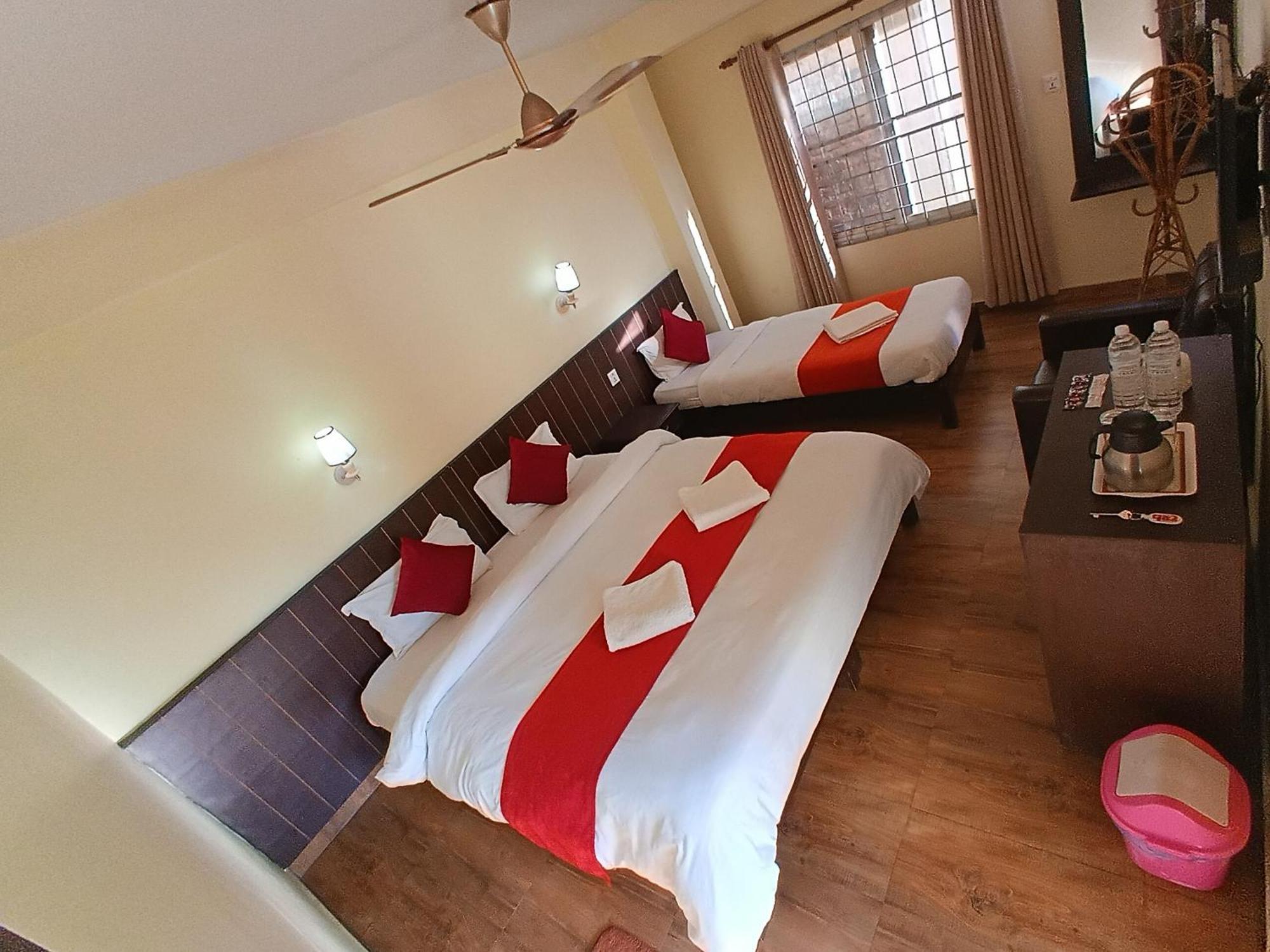 Hotel My Dream Pokhara Esterno foto